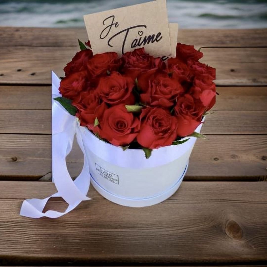 LC012 Tunisian Flowers Online | Passion Flower Box Tunisia Flowers GIFTILI