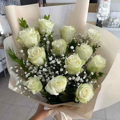 12 Roses Bouquet
