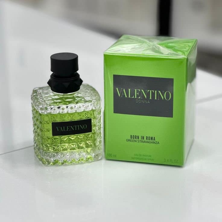 PP018 Valentino Donna Green Stravaganza - Image 1