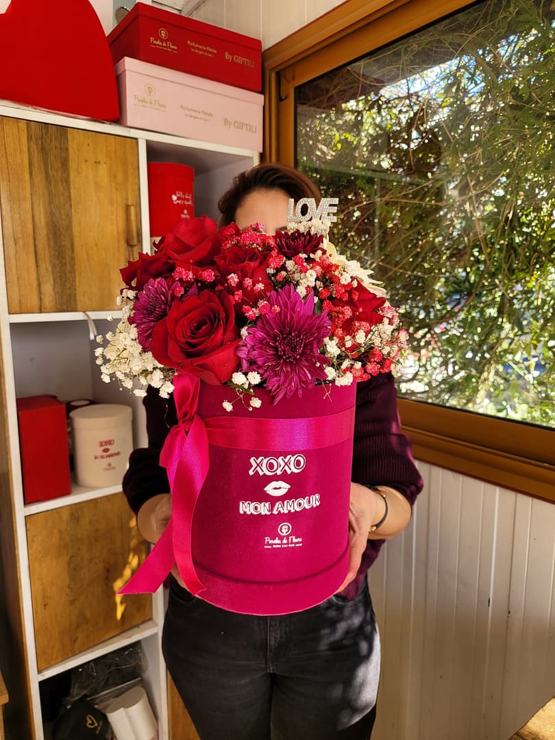 Valentines Flower Coffret - Image 2