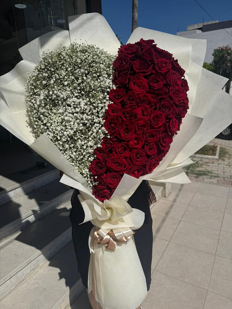 MDF011 Giant Heart Bouquet - Image 1